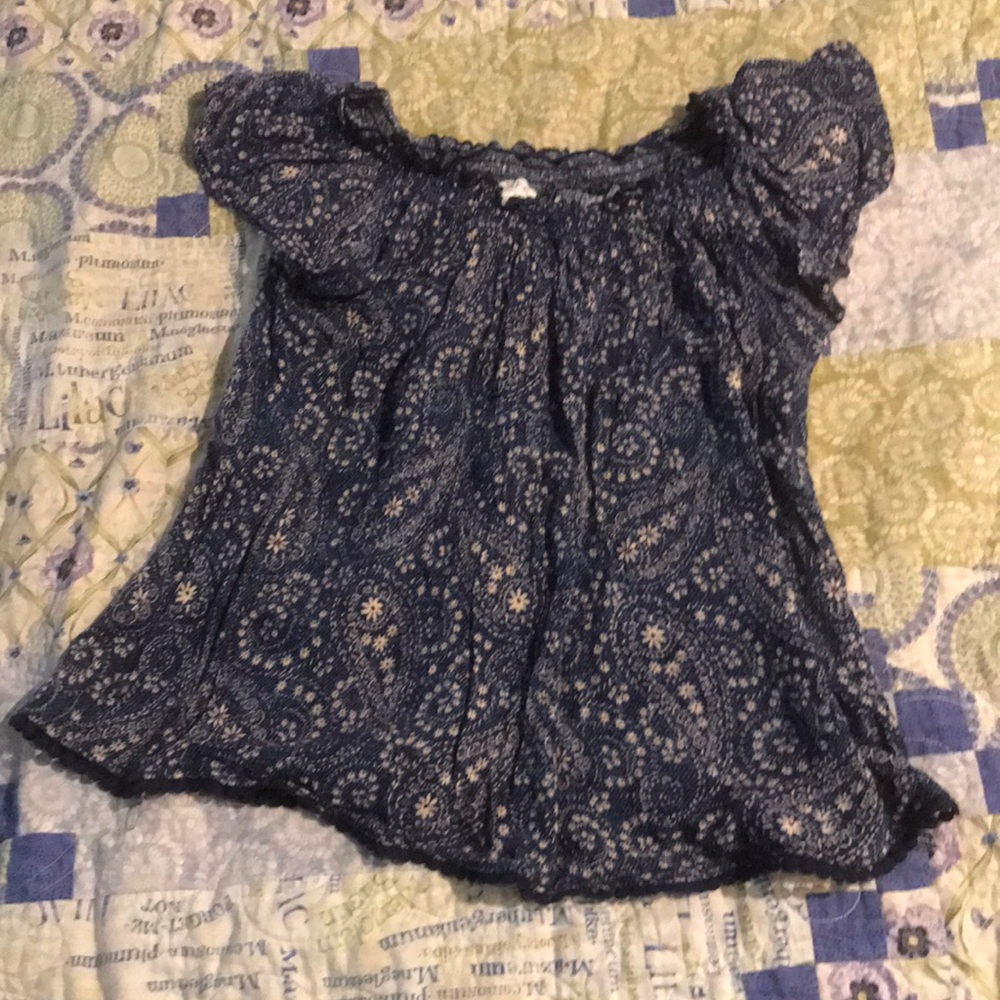 Selfie brand XS ladies summer blouse EUC paisley